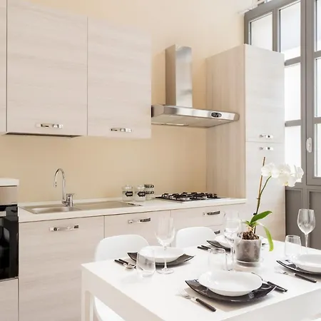 Romantic Escape City Centre With Jacuzzi & Parking By Rent All Como Exterior photo