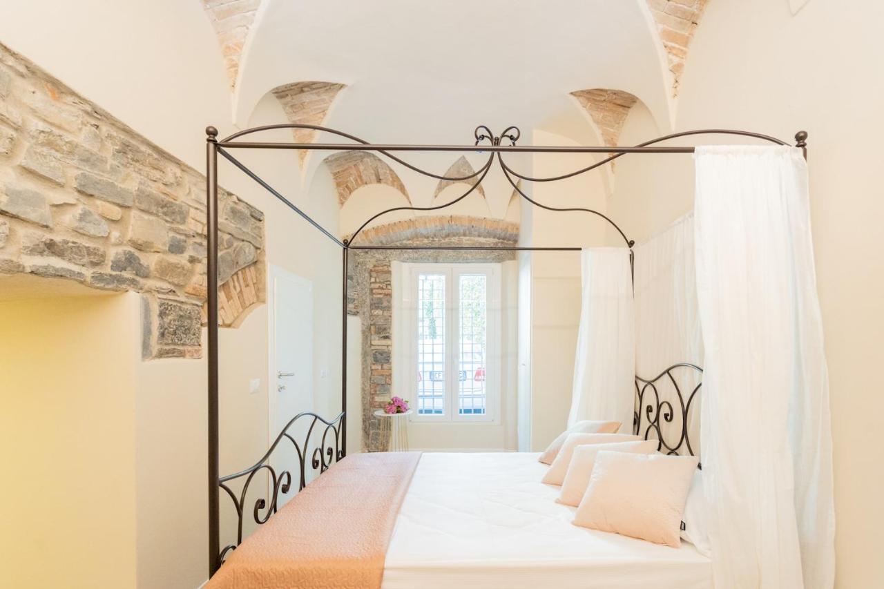 Romantic Escape Centre With Jacuzzi & Parking By Rent