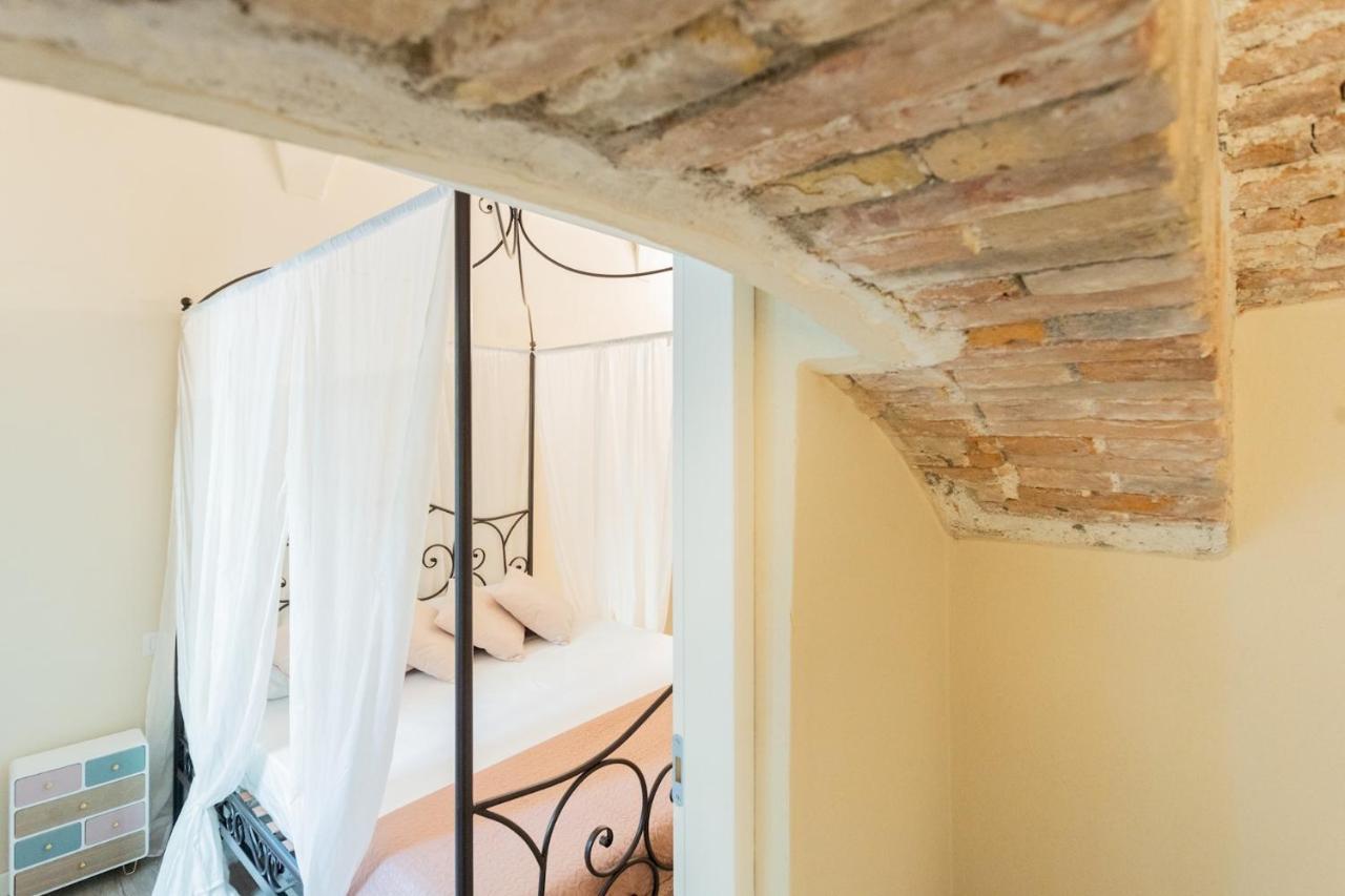Romantic Escape Centre With Jacuzzi & Parking By Rent Apartment Como