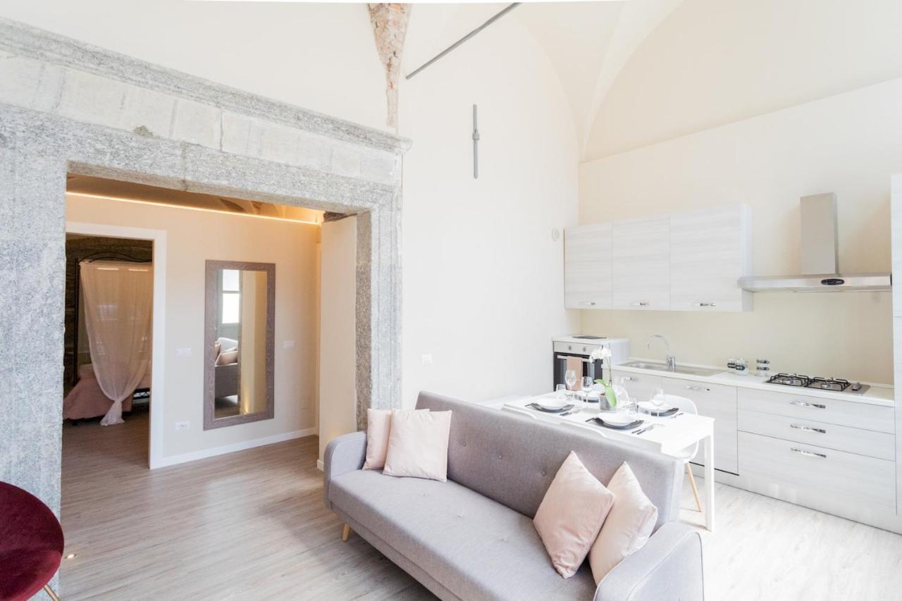 Romantic Escape Centre With Jacuzzi & Parking By Rent *