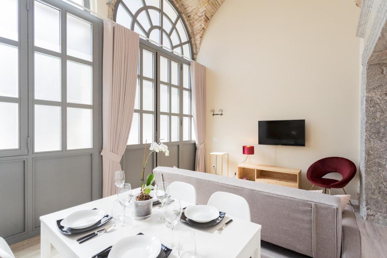 Romantic Escape Centre With Jacuzzi & Parking By Rent * Como