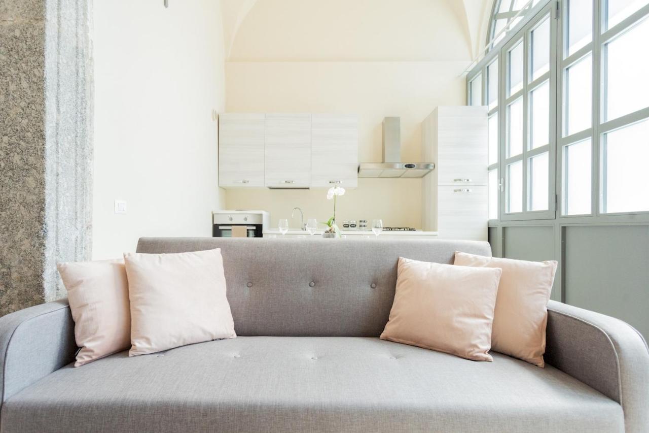 Romantic Escape Centre With Jacuzzi & Parking By Rent Apartment Como